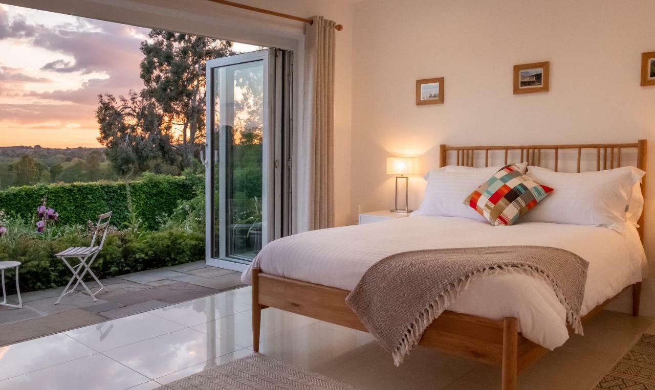 Meadow Cottage Bed & Breakfast Хокхерст Экстерьер фото